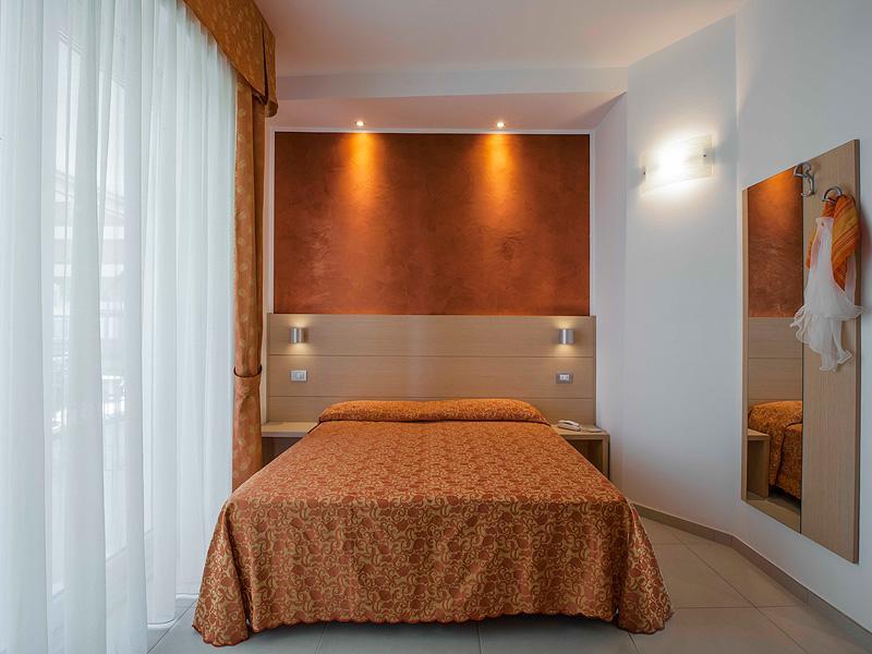 Hotel Tibidabo Bellaria-Igea Marina Esterno foto
